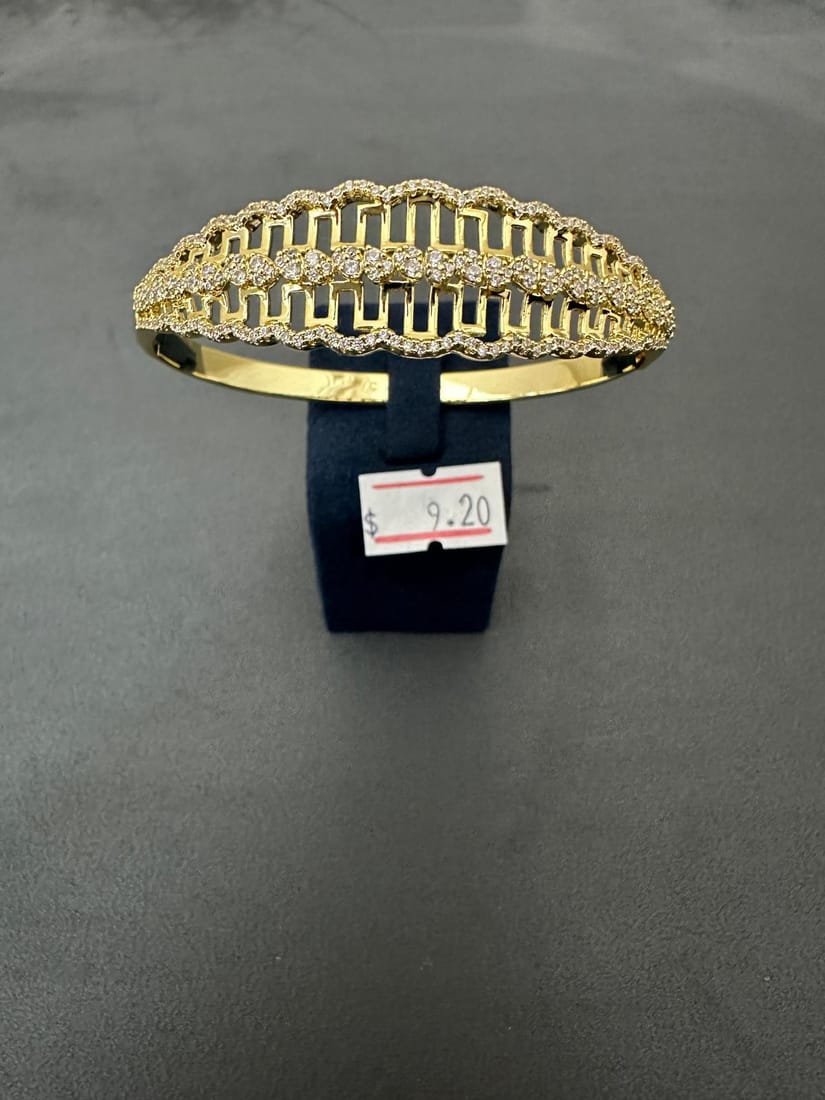 Xuping Kelepçe Modeli No. 9